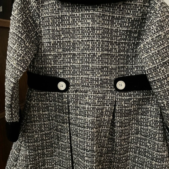 Fancy coat - Picture 3 of 5